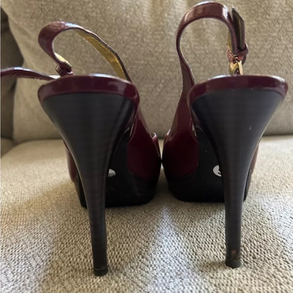 GUESS Women’s Slingback Heels Sz 6 Burgundy Stiletto Patent Leather - Picture 4 of 6